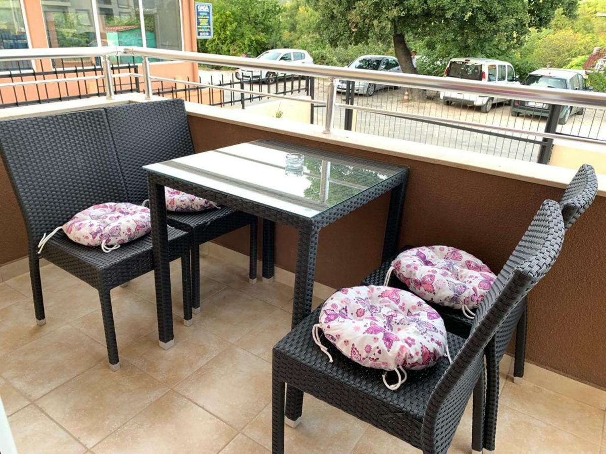 Apartmani Gaga Tivat Exterior foto