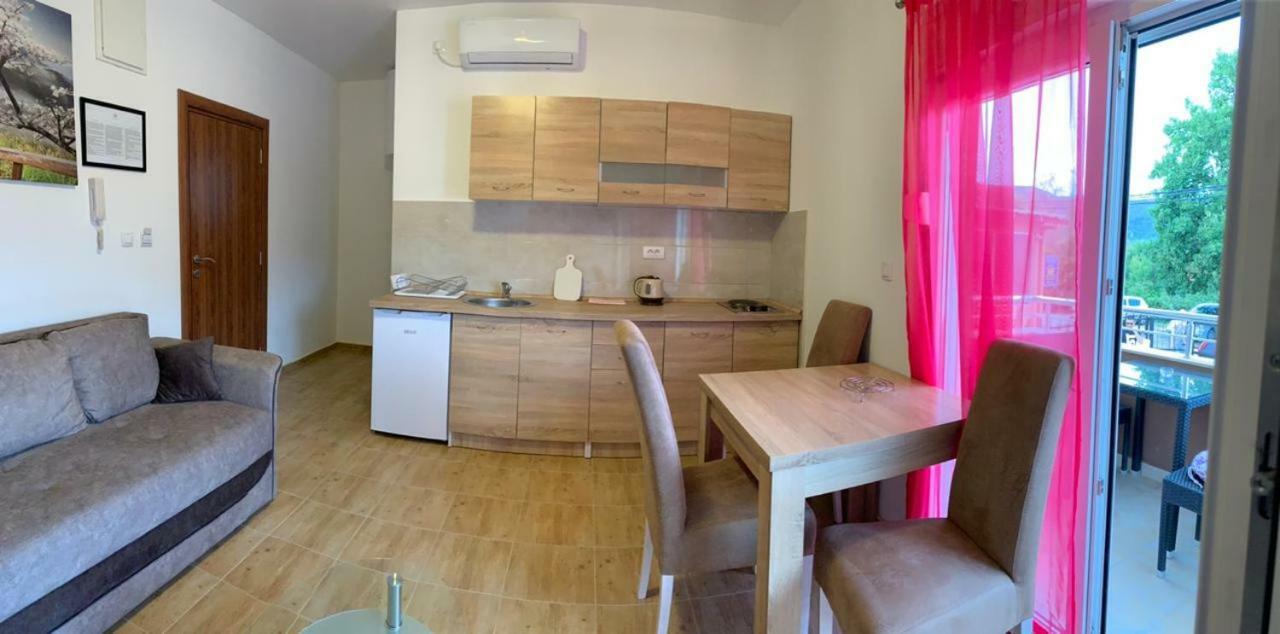 Apartmani Gaga Tivat Exterior foto